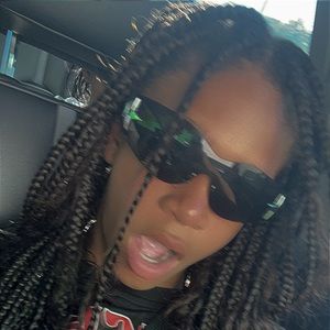 Meet your Posher, Sky